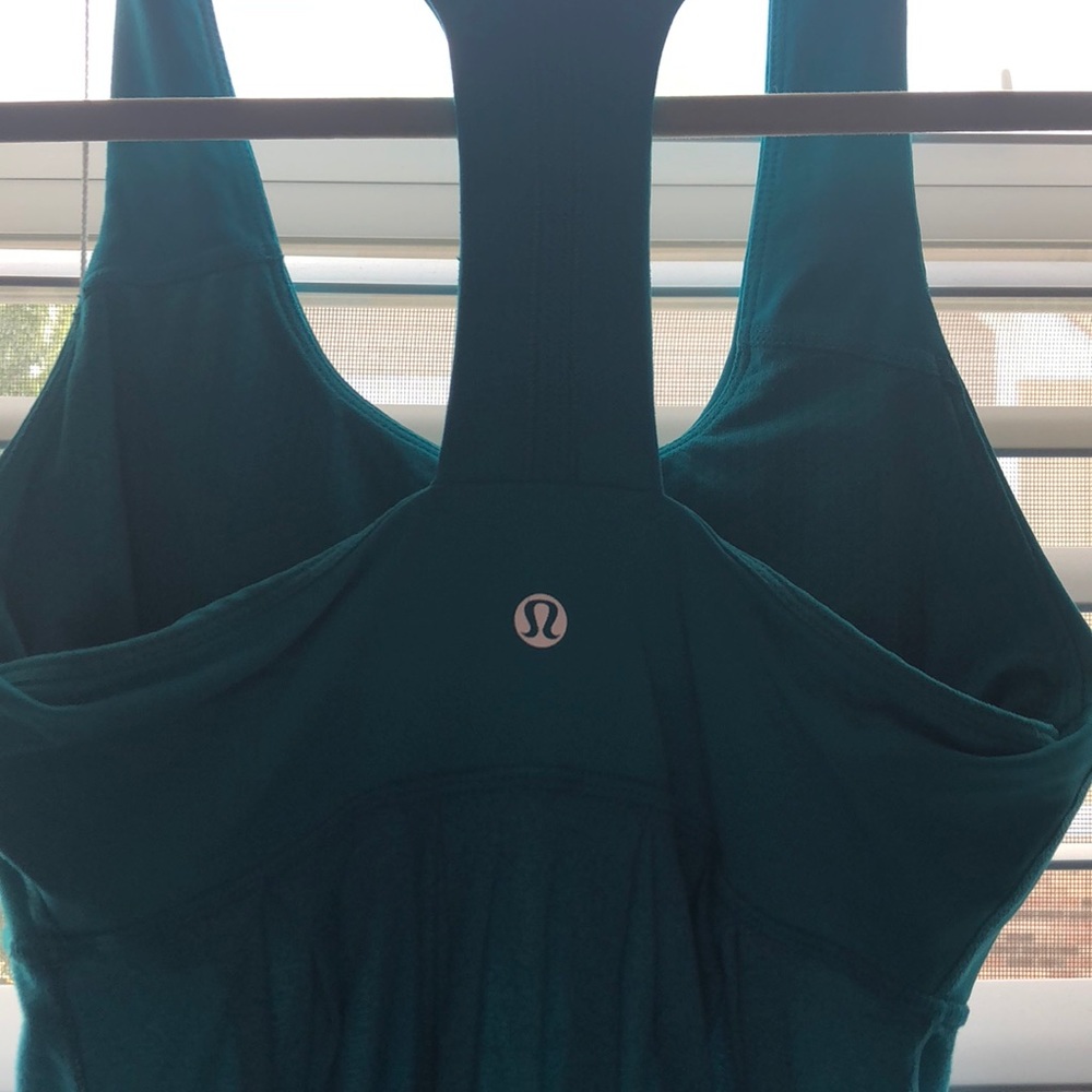Lululemon Aqua top